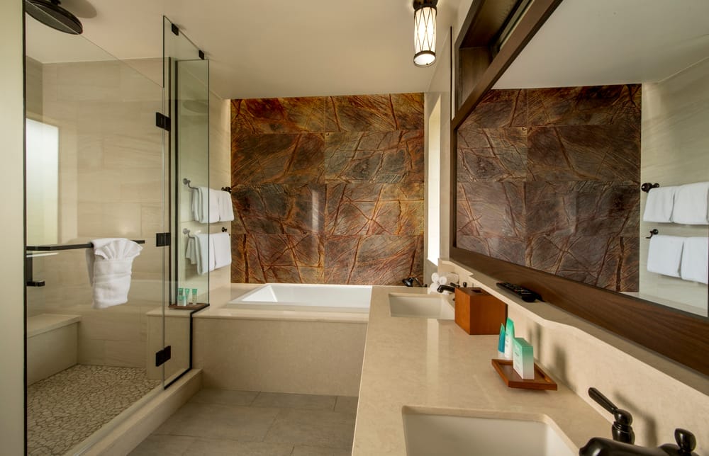 Disney World Resort: Copper Creek Bathroom
