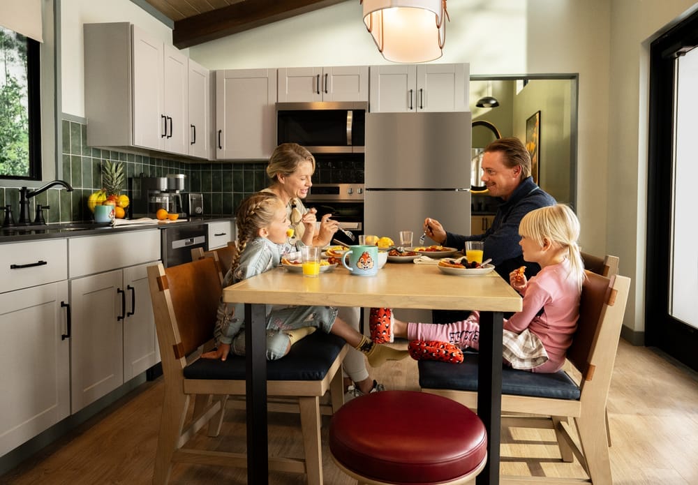 Disney World Resort: Cabins Interior