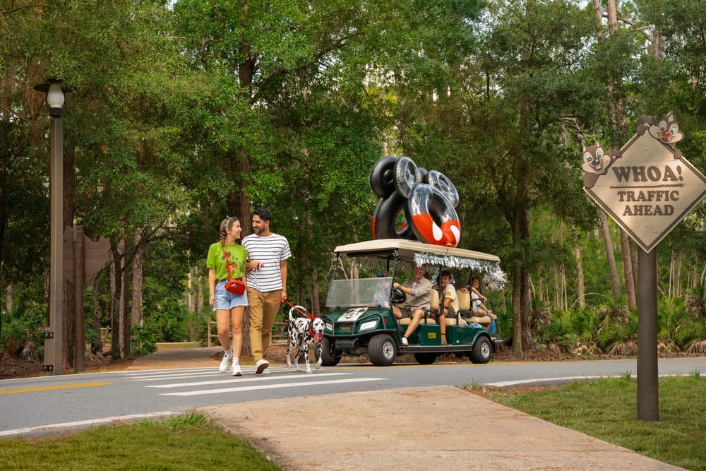 3614501_0823ZN_0418CW_1-1000x667-d36e9a6 Disney World Resort: Cabins Golf Carts