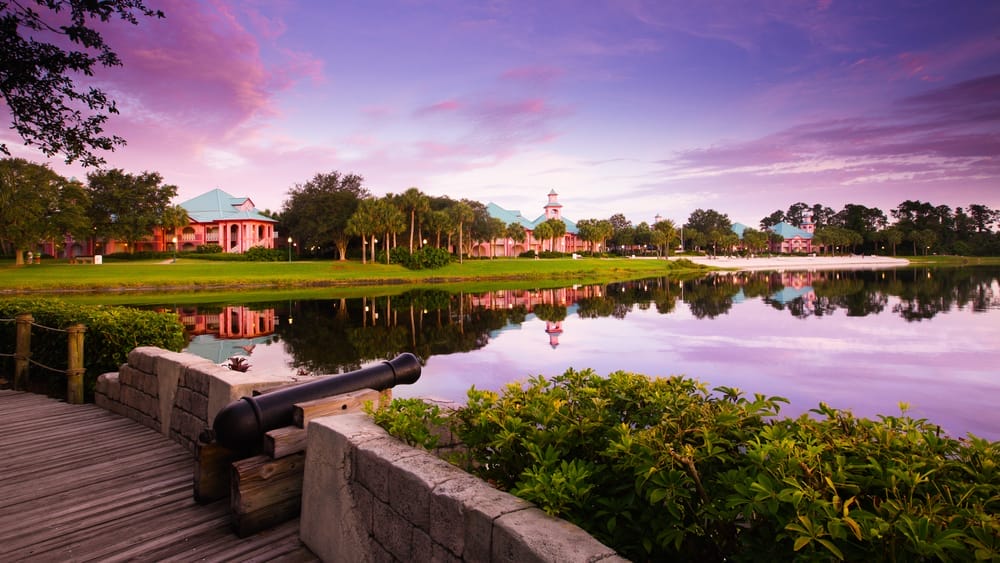 Disney World Resort: Caribbean Beach Resort Shoreline View