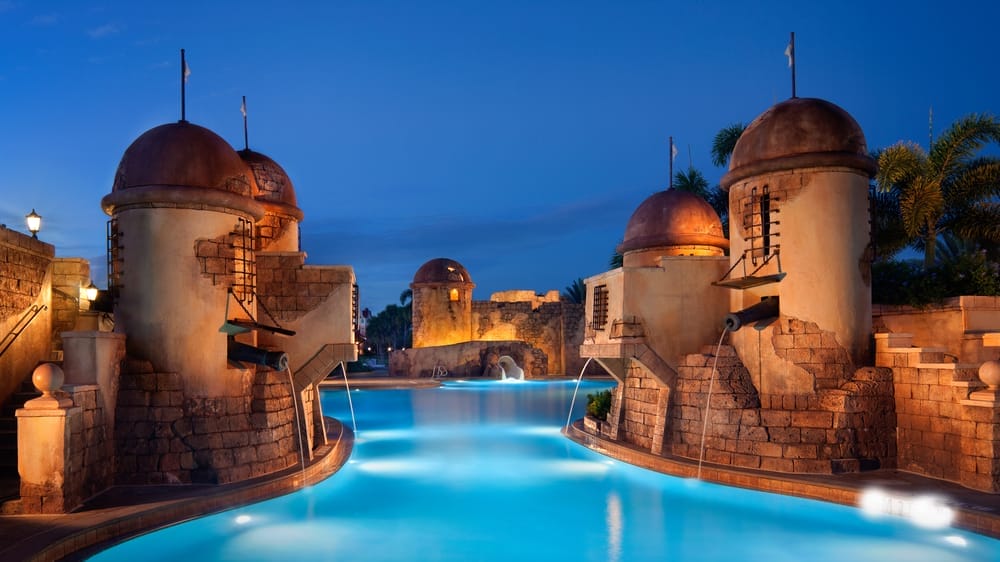 Disney World Resort: Caribbean Beach Resort Pool