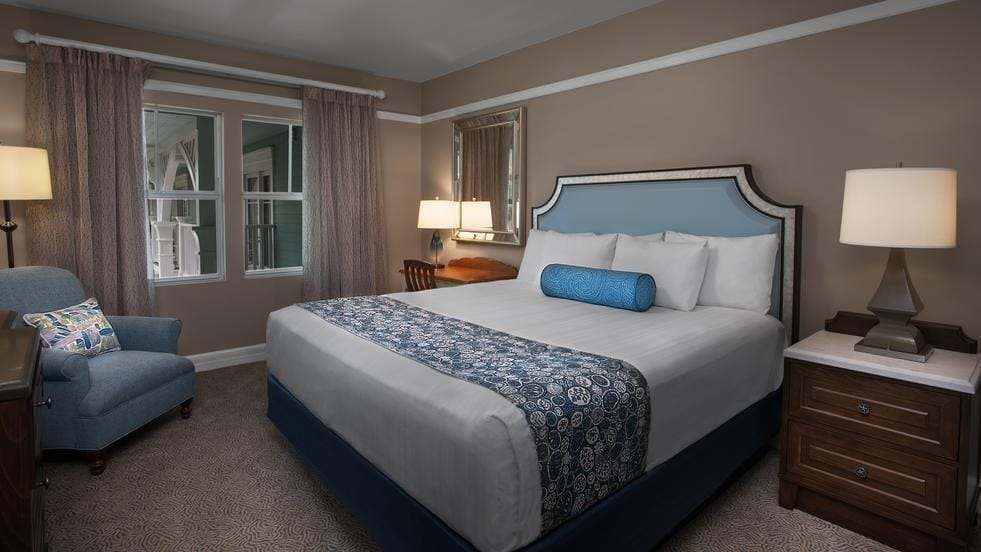 Disney World Resort: Beach Club Villa Bedroom
